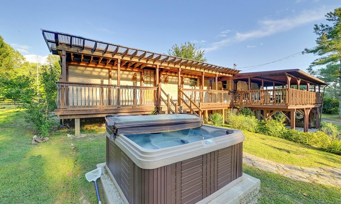 Rogers Cabin | Red River Gorge Cabin: Hike + Relax!