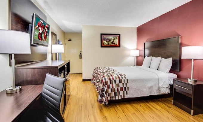 Forsyth Hotel | Red Roof Inn Forsyth