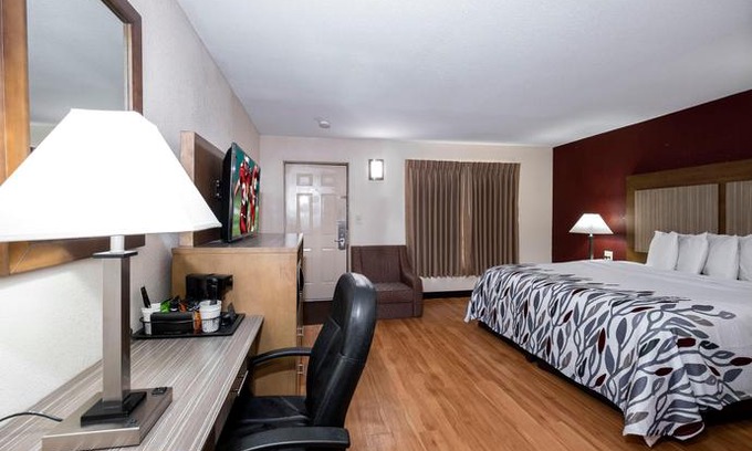 Neptune City Hotel | Red Roof Inn Neptune - Jersey Shore