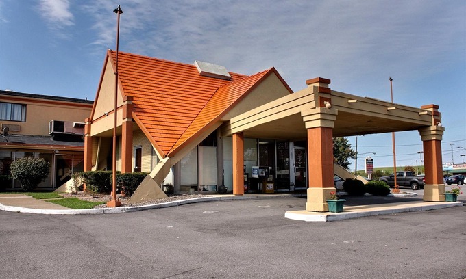Niagara Falls Hotel | Red Roof Inn Niagara Falls