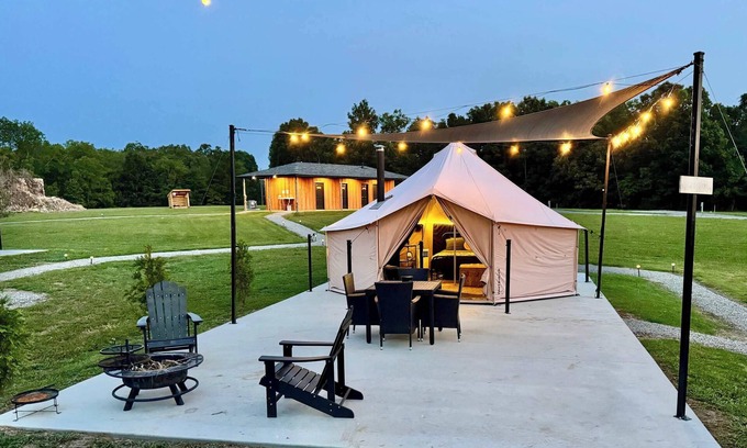Tahlequah House | Redbud- Glamping @ The River Bluff Cabins