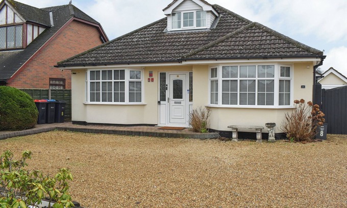 Allostock Cottage | Redcot Holiday Bungalow