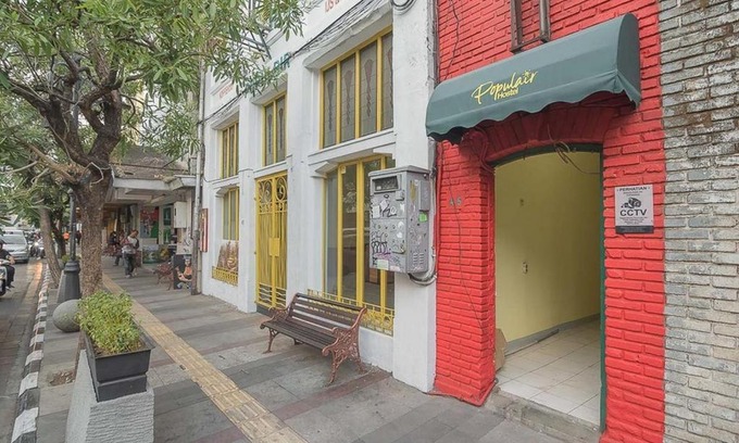 Braga Hostel | RedDoorz Hostel near Braga Citywalk