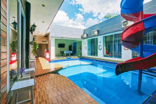 Pancawati Hotel | RedDoorz Near RS UMMI Bogor