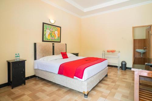 Madiun Hotel | RedDoorz @ Panglima Sudirman Madiun