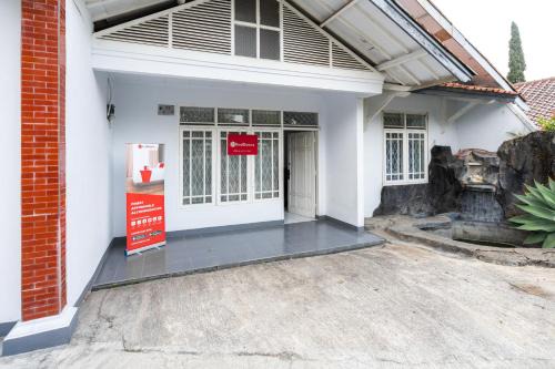 Cipanas House | RedDoorz Syariah near RSUD Cimacan