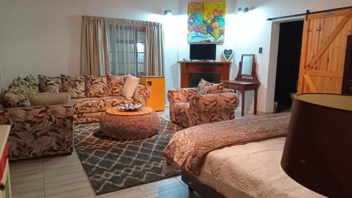 Komani House | Reeds House - a place to feel at home