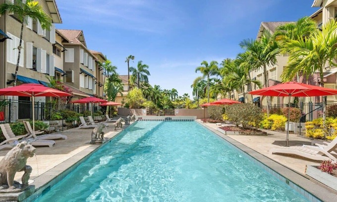 Edge Hill Apartment | Reef Apartment Cairns - 4 Pools, Resort & BBQ