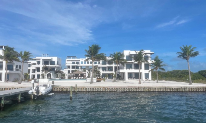 Caye Caulker Condo | Reef Daze, North Caye Caulker