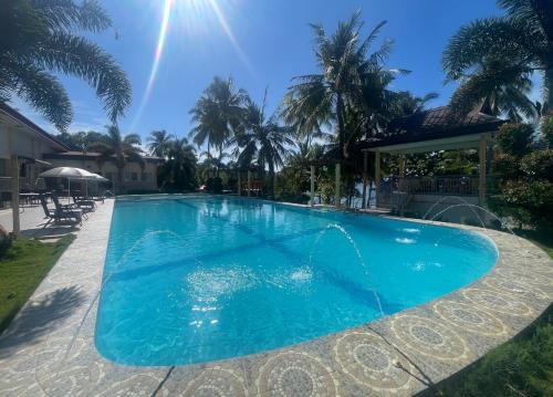 Pilar Resort | Reef Waters Resort