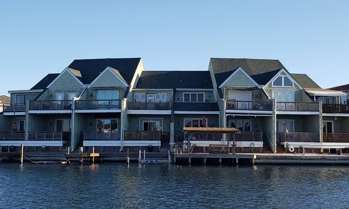 Corpus Christi Condo | REEL Paradise! *Perfect Couple's Retreat or Big Fun For A Small Family*