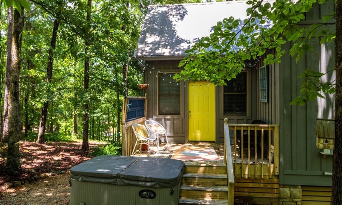 Dadeville Cabin | Reel Simple at Lake Martin | 2 Bed, 2 Bath