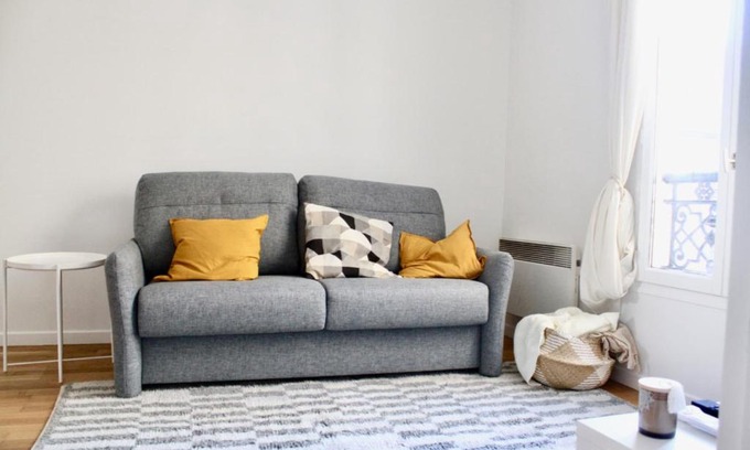 18th Arrondissement Apartment | Refined, minimalist design apt near SACRE COEUR