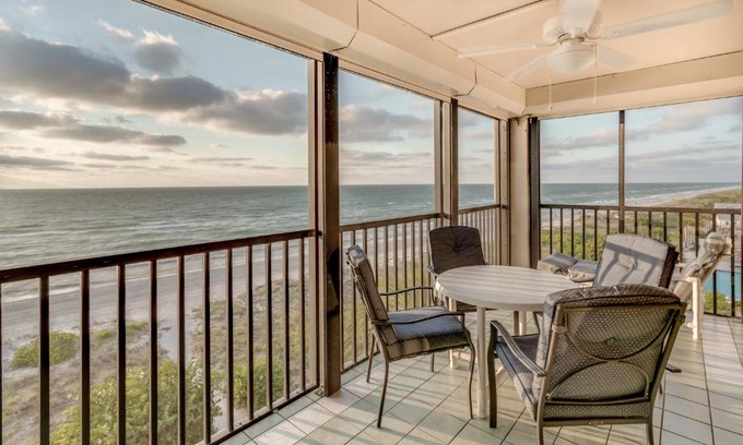 Indian Rocks Beach Apartment | Reflections on the Gulf 504, Sleeps 6, 2 Bedroom, Gulf Front, Pool, Spa