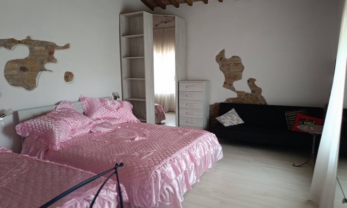Certaldo Apartment | ReginaSerena 5/6 people, private park, Free Wi-Fi and parking