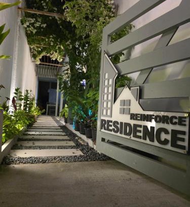 Thulusdhoo Island Bed & Breakfast | Reinforce Residence