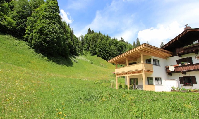 Grundau Apartment | Reiserer 2