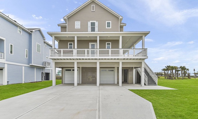 Red Fish Cove House | Relax and enjoy at Alamo Sea! Two king suites!