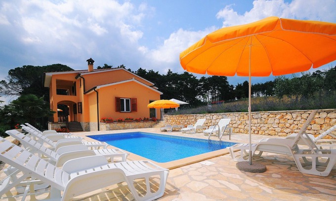 Martinski Apartment | Relax And Enjoy The Peace Of Nature In Traditional Istrian Village