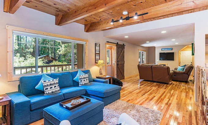 Truckee Cabin | Relax and unwind between the pines in this dog friendly rental!