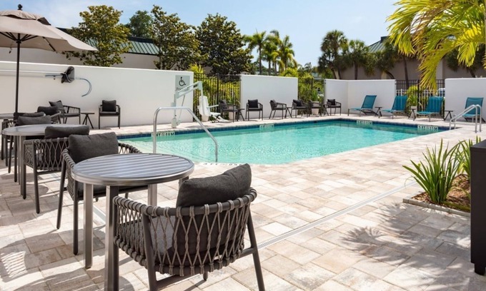Clearwater Hotel | Relax and Unwind! Free Breakfast, Free Parking, Pets Allowed