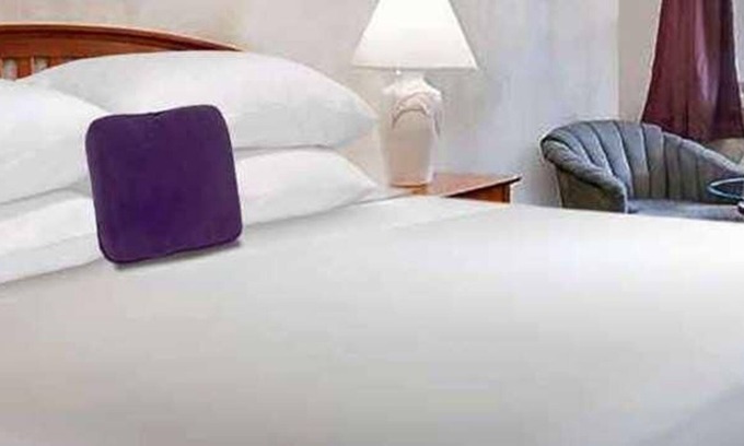 Berea House | Relax and Unwind! Pets Allowed, Free Breakfast and Parking, Near Lincoln Hall!