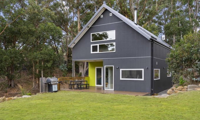 Ridgeway House | Relax at Ridgeway - Native Bushland Views