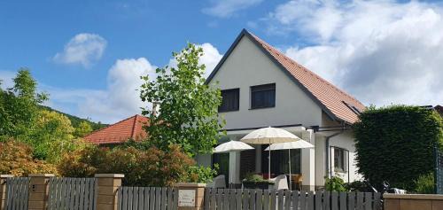 Balatonfured Apartment | Relax Balaton Apartmanok