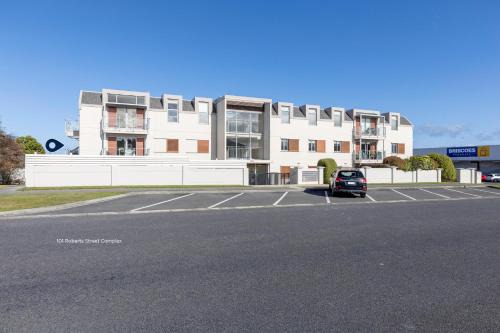 Taupo Apartment | Relax in Style Central Taupo Apartment