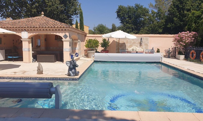 Forcalqueiret Apartment | Relax in this quiet 50 m² F1-type accommodation