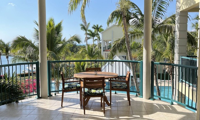 The Bight Condo | RELAX on Grace Bay w/Beautiful 3-Tiered Pool