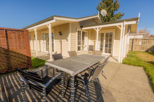 Twizel House | Relax on Rata, Cottage 1