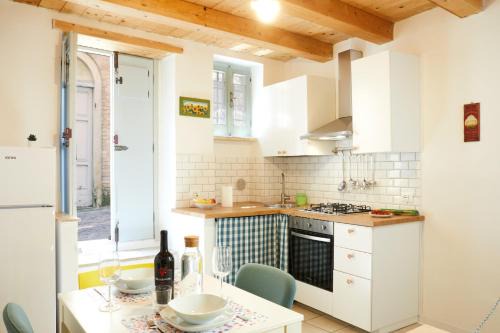 Lapedona House | Relax & Peace in the Historic Center by Host Hero