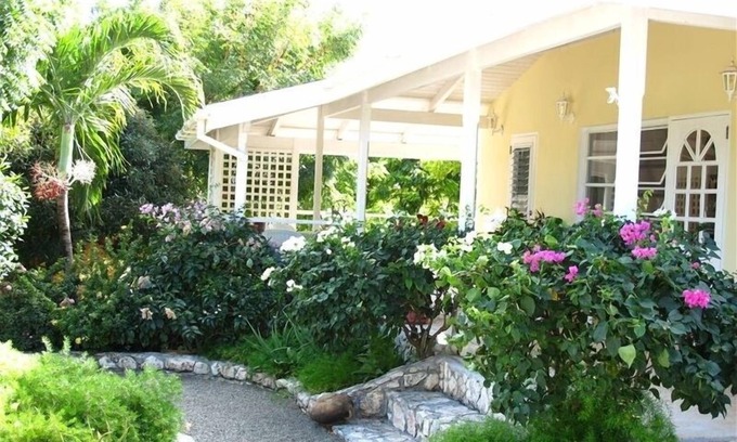 Willikies Villa | Relax, Refresh, Rejuvenate
