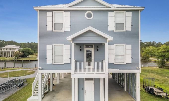 Pass Christian House | Relax! Unwind! Get In A Flip Flop State Of Mind!