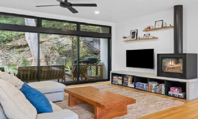 Horsfield Bay House | Relax with bush & water views