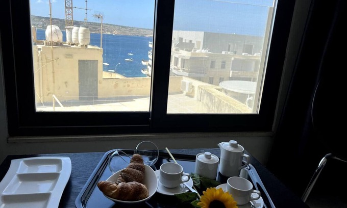 Għadira Apartment | Relax with the whole family at this peaceful place to stay