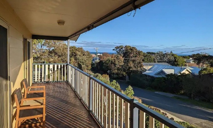 Cape Paterson House | Relaxing Beach Getaway with Great Ocean Views
