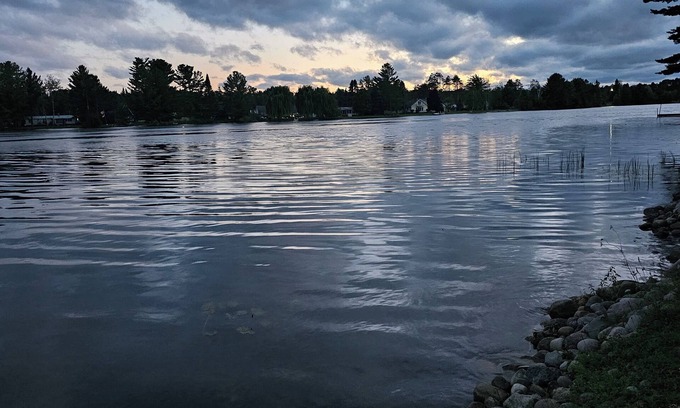 Tower House | Relaxing getaway with A/C, high speed wifi, kayaks, and is dog friendly.