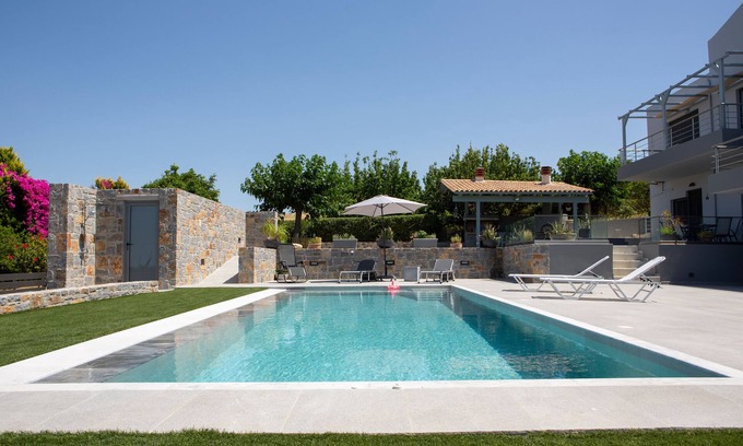 Gazi House | Relaxing place in the countryside, with a lovely pool and garden!