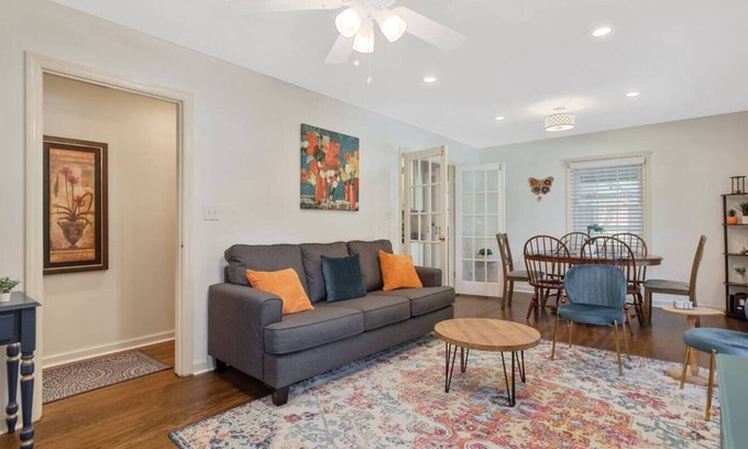 Burlington House | *Relaxing Ranch+Library+Dedicated Workspace+Pets*