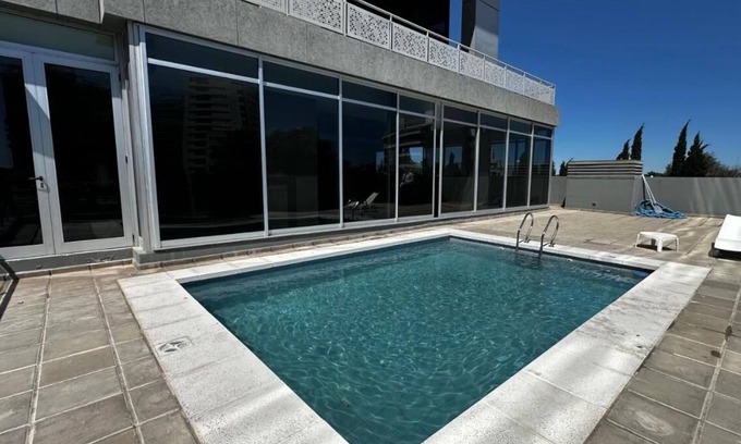Rio Cuarto House | Relaxing Room With Pool Free Breakfast And Parking Near Local Attractions