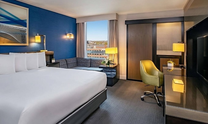 West End Resort | Relaxing Stay Near Harvard, Indoor Pool, Pet-Frien