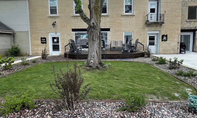 Elkader Apartment | Relaxing Suite A “The Sweetest Suites on the River” on Historic Main Street