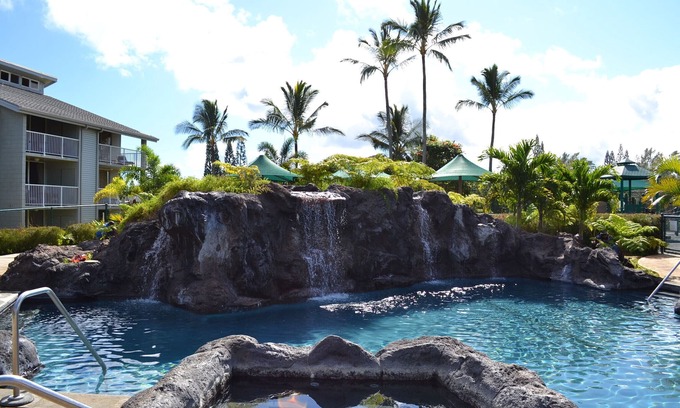 Princeville Condo | Relaxing Tropical Getaway at The Cliffs resort - Sleeps 5