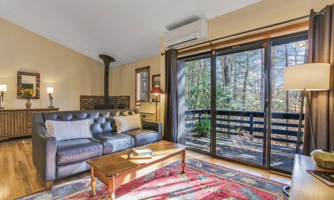 Quechee Condo | Relaxing Unit in Heart of Quechee | Mill Run 2C