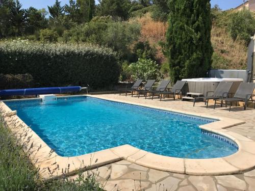 Beaufort Villa | Relaxing Villa Near Lake & Beaches