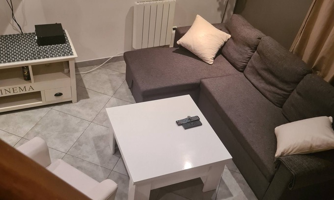 Plateau — Pyramide House | Remarkable 1-Bed House in Athis-Mons