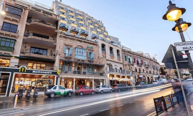 St. Julian's Apartment | Remarkable 2-Bed Apartment in St Julians