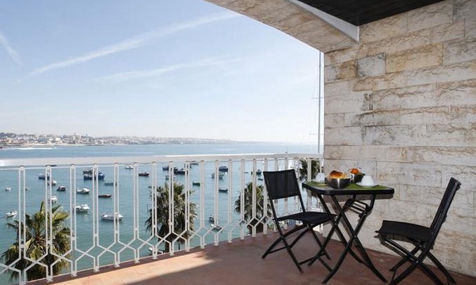 Cascais Apartment | Remarkable view over Cascais Bay